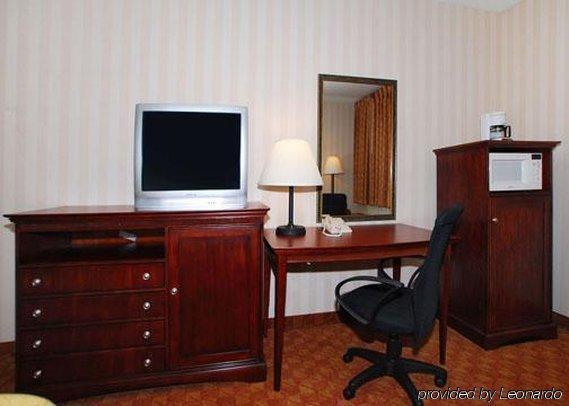 Quality Inn & Suites Miamisburg - Dayton South Oda fotoğraf